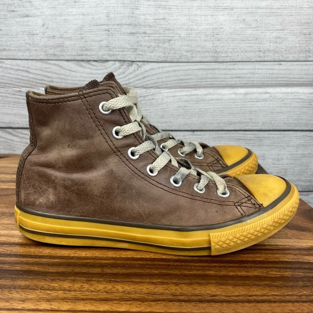 Converse Chuck Taylor All Star Hi Top Brown Leather Sneaker 312643 Youth Size 2
